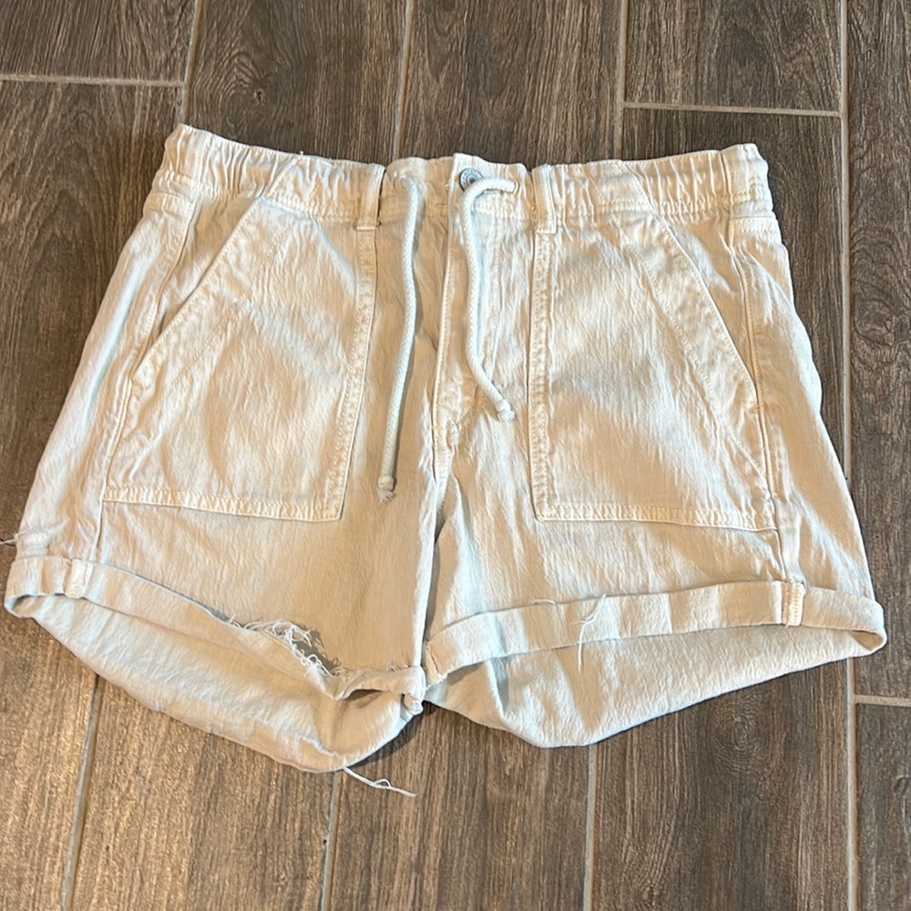 American eagle stretch shorts!!